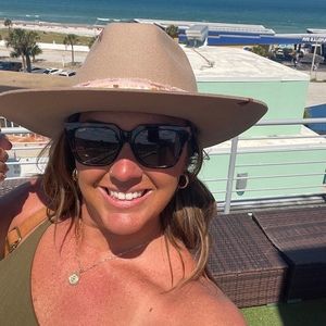 Meet your Posher, Jen